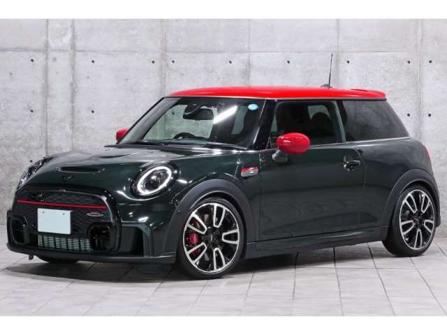 2023 MINI Hatch - photo 1 2023 MINI Hatch Green Sedan for sale, Japanese used car export - photo 1 of 15 | GULJI TRADERS