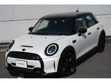2023 MINI Hatch White Sedan for sale, Japanese used car export - photo 2 of 8 | GULJI TRADERS
