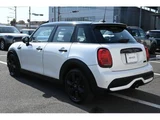 2023 MINI Hatch White Sedan for sale, Japanese used car export - photo 8 of 8 | GULJI TRADERS