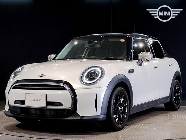 2023 MINI Hatch - photo 1 2023 MINI Hatch Sedan for sale, Japanese used car export - photo 1 of 9 | GULJI TRADERS