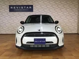 2023 MINI Hatch Cooper D, one owner, clean White Sedan for sale, Japanese used car export - photo 3 of 9 | GULJI TRADERS