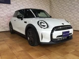 2023 MINI Hatch Cooper D, one owner, clean White Sedan for sale, Japanese used car export - photo 5 of 9 | GULJI TRADERS