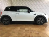 2023 MINI Hatch Cooper D, one owner, clean White Sedan for sale, Japanese used car export - photo 7 of 9 | GULJI TRADERS
