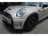 2024 MINI Hatch Cooper S Premium Plus Package One Owner Gray Sedan for sale, Japanese used car export - photo 39 of 46 | GULJI TRADERS