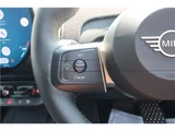 2024 MINI Hatch Countryman D Apple CarPlay compatible navigation &amp; camera Silver SUV for sale, Japanese used car export - photo 31 of 59 | GULJI TRADERS