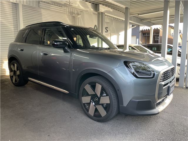 2024 MINI Hatch Countryman D Favorite Trim Leather Seats Sunroof Other SUV for sale, Japanese used car export | GULJI TRADERS