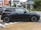2024 MINI Hatch Cooper Camden Edition, Rear Camera, Non-Smoking, Front and Rear Dashcams Black Sedan for sale, Japanese used car export - photo 6 of 48 | GULJI TRADERS