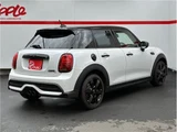 2024 MINI Hatch Cooper S Premium Plus Package Classic Trim Non-smoking vehicle Pearl Sedan for sale, Japanese used car export - photo 4 of 58 | GULJI TRADERS