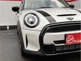 2024 MINI Hatch Cooper S Premium Plus Package Classic Trim Non-smoking vehicle Pearl Sedan for sale, Japanese used car export - photo 7 of 58 | GULJI TRADERS