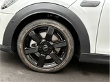 2024 MINI Hatch Cooper S Premium Plus Package Classic Trim Non-smoking vehicle Pearl Sedan for sale, Japanese used car export - photo 51 of 58 | GULJI TRADERS