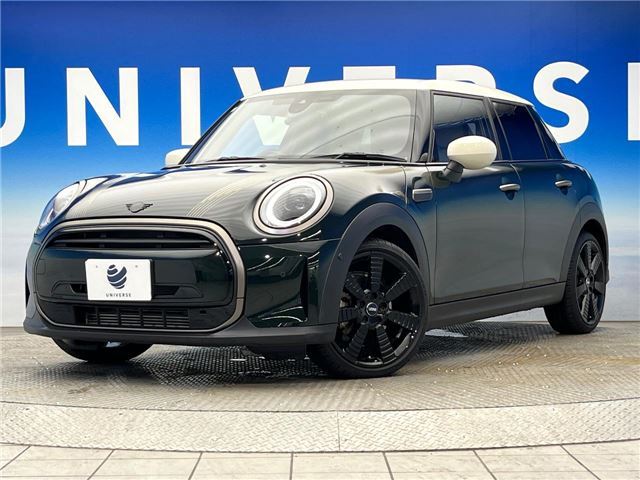 2024 MINI Hatch - photo 1 2024 MINI Hatch Green Sedan for sale, Japanese used car export - photo 1 of 30 | GULJI TRADERS