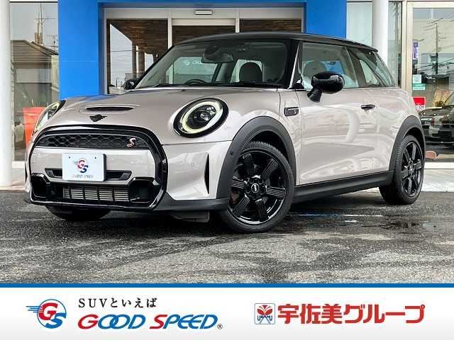 2024 MINI Hatch COOPER S - photo 1 2024 MINI Hatch COOPER S Gray Sedan for sale, Japanese used car export - photo 1 of 20 | GULJI TRADERS