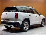 2024 MINI Hatch Mini Countryman D White SUV for sale, Japanese used car export - photo 2 of 24 | GULJI TRADERS