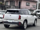 2024 MINI Hatch Mini Countryman D White SUV for sale, Japanese used car export - photo 6 of 24 | GULJI TRADERS