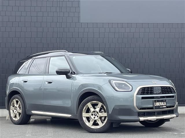 2024 MINI Hatch Mini Countryman D Other SUV for sale, Japanese used car export - photo 1 of 23 | GULJI TRADERS
