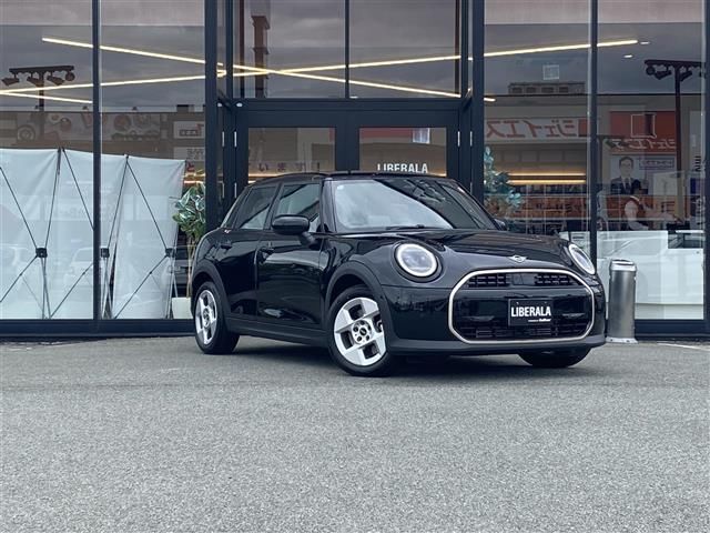 2024 MINI Hatch Mini Cooper C Black Sedan for sale, Japanese used car export | GULJI TRADERS