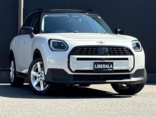 2024 MINI Hatch D White Sedan for sale, Japanese used car export | GULJI TRADERS