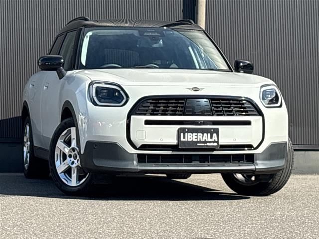 2024 MINI Hatch D White Sedan for sale, Japanese used car export | GULJI TRADERS