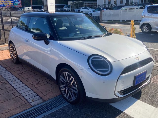 2024 MINI Hatch Cooper E Classic Trim Other Sedan for sale, Japanese used car export | GULJI TRADERS