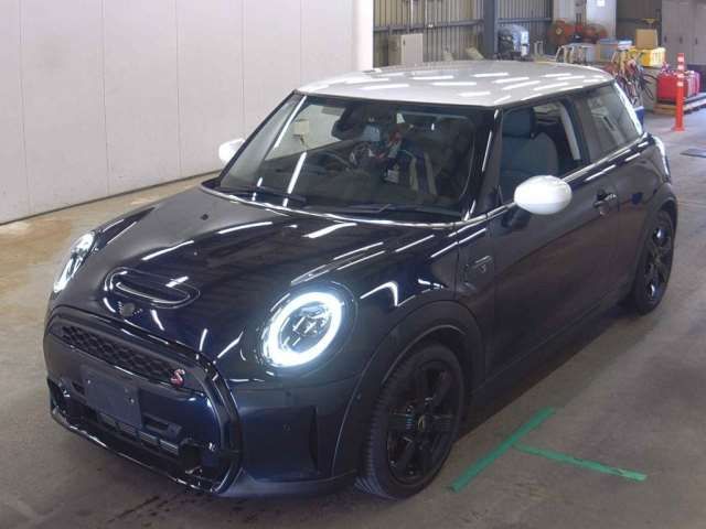 2024 MINI Hatch - photo 1 2024 MINI Hatch Black Sedan for sale, Japanese used car export - photo 1 of 15 | GULJI TRADERS