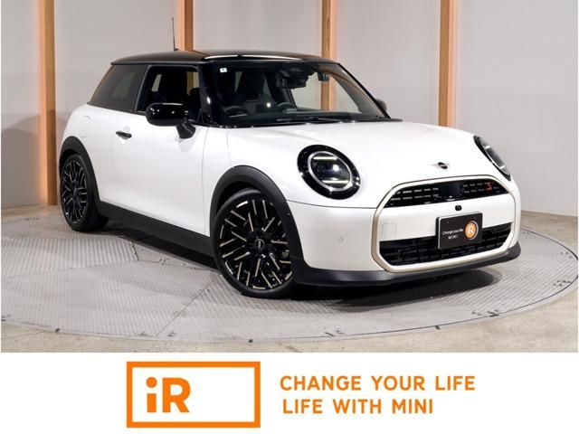 2024 MINI Hatch Cooper S 3-door DCT White Sedan for sale, Japanese used car export | GULJI TRADERS