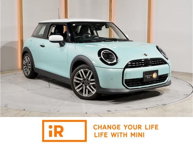 2024 MINI Hatch Green Sedan for sale, Japanese used car export - photo 1 of 18 | GULJI TRADERS