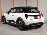 2024 MINI Hatch Cooper S 3-door DCT White Sedan for sale, Japanese used car export - photo 2 of 18 | GULJI TRADERS