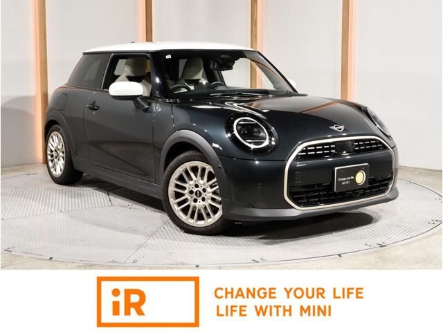 2024 MINI Hatch - photo 1 2024 MINI Hatch Gray Sedan for sale, Japanese used car export - photo 1 of 17 | GULJI TRADERS