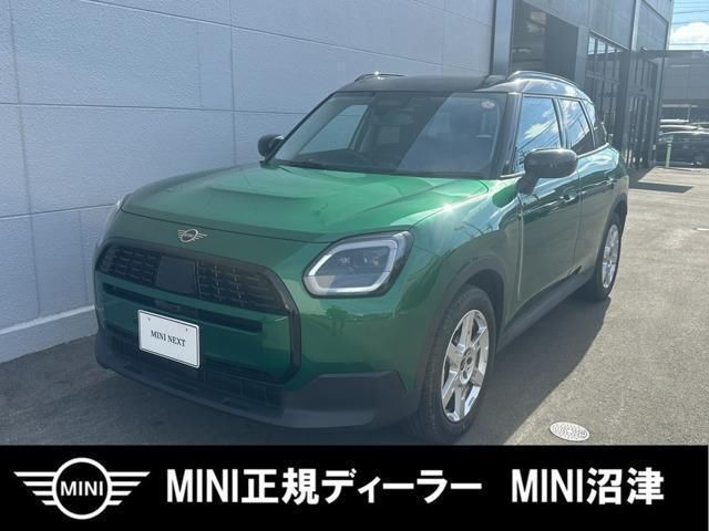 2024 MINI Hatch Countryman D Classic Trim - photo 1 2024 MINI Hatch Countryman D Classic Trim Other SUV for sale, Japanese used car export - photo 1 of 9 | GULJI TRADERS