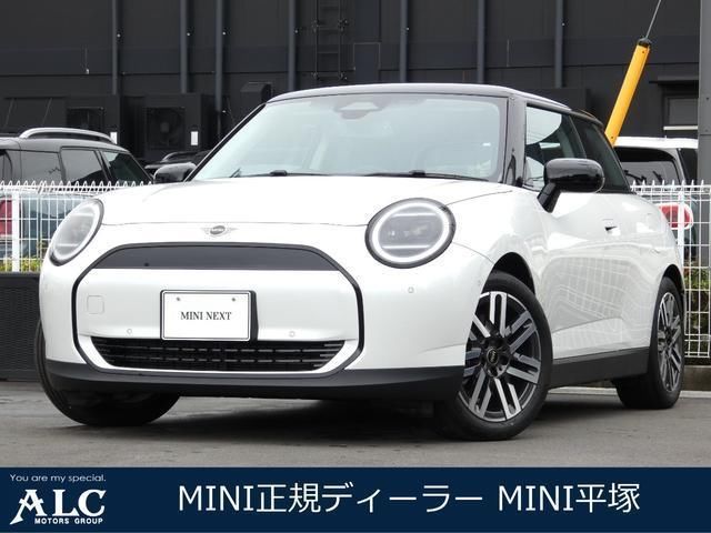 2024 MINI Hatch Cooper E Classic Trim - photo 1 2024 MINI Hatch Cooper E Classic Trim Other Sedan for sale, Japanese used car export - photo 1 of 9 | GULJI TRADERS