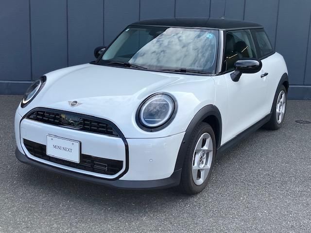 2024 MINI Hatch White Sedan for sale, Japanese used car export - photo 1 of 9 | GULJI TRADERS