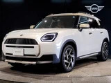 2024 MINI Hatch Countryman D Favourite White SUV for sale, Japanese used car export - photo 1 of 9 | GULJI TRADERS