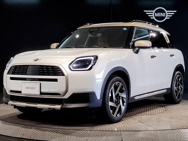 2024 MINI Hatch Countryman D Favourite White SUV for sale, Japanese used car export | GULJI TRADERS
