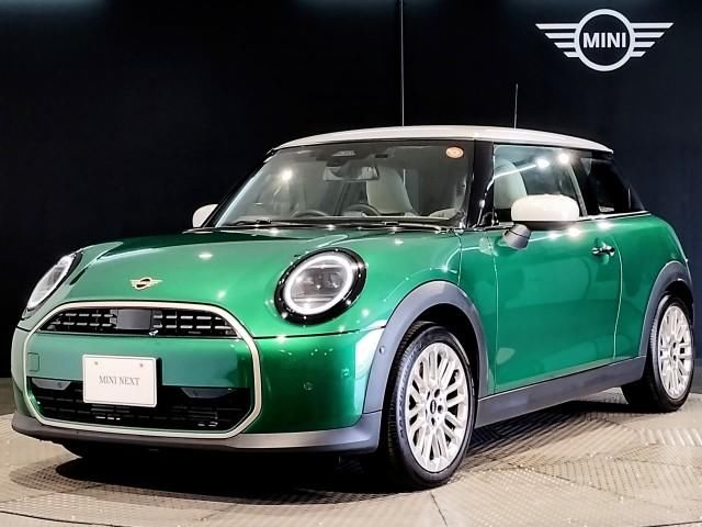 2024 MINI Hatch Cooper C Favorite Trim - photo 1 2024 MINI Hatch Cooper C Favorite Trim Other Sedan for sale, Japanese used car export - photo 1 of 9 | GULJI TRADERS