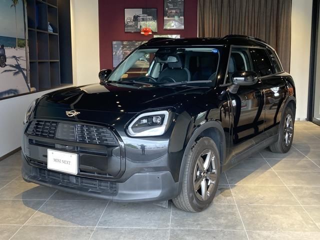 2024 MINI Hatch D DCT Diesel Turbo - photo 1 2024 MINI Hatch D DCT Diesel Turbo Black Sedan for sale, Japanese used car export - photo 1 of 9 | GULJI TRADERS