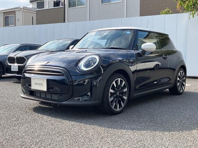 2024 MINI Hatch - photo 1 2024 MINI Hatch Other Sedan for sale, Japanese used car export - photo 1 of 9 | GULJI TRADERS