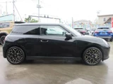 2025 MINI Hatch Cooper SE, Favorite Trim, Exclusive Leather Seats, Wireless Charging Black Sedan for sale, Japanese used car export - photo 11 of 64 | GULJI TRADERS