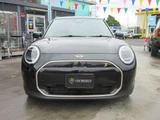 2025 MINI Hatch Cooper SE, Favorite Trim, Exclusive Leather Seats, Wireless Charging Black Sedan for sale, Japanese used car export - photo 13 of 64 | GULJI TRADERS