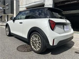 2025 MINI Hatch Cooper C Favourite Trim Pearl Sedan for sale, Japanese used car export - photo 6 of 71 | GULJI TRADERS