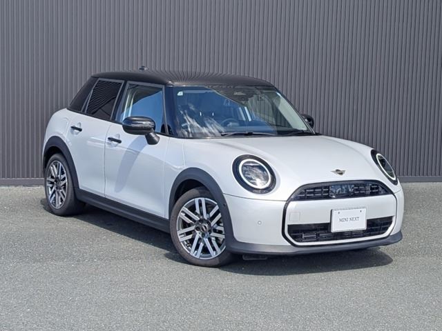 2025 MINI Hatch Cooper C 5-door DCT - photo 1 2025 MINI Hatch Cooper C 5-door DCT Other Sedan for sale, Japanese used car export - photo 1 of 23 | GULJI TRADERS