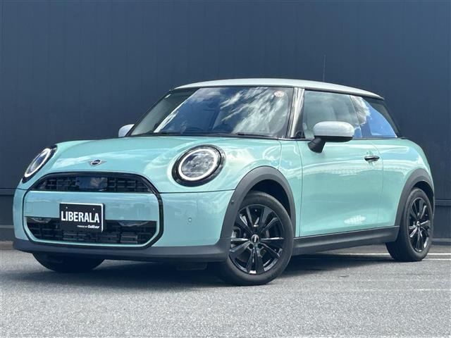 2025 MINI Hatch C Sedan for sale, Japanese used car export - photo 1 of 24 | GULJI TRADERS