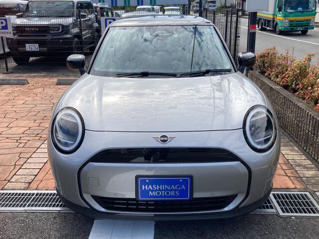 2025 MINI Hatch - photo 1 2025 MINI Hatch Silver Sedan for sale, Japanese used car export | GULJI TRADERS