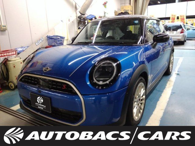 2025 MINI Hatch 2000 COOPER S, Right-hand drive, 3-door, 7-speed automatic transmission, 2WD, 4-seater. Blue Sedan for sale, Japanese used car export - photo 1 of 3 | GULJI TRADERS
