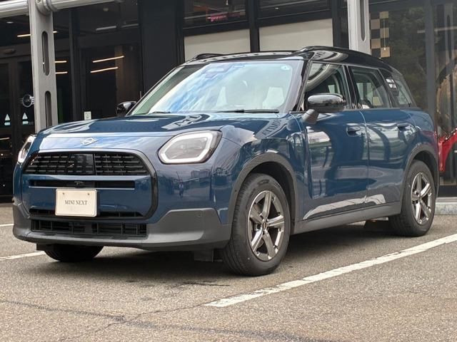 2025 MINI Hatch Countryman D Classic Trim Other SUV for sale, Japanese used car export | GULJI TRADERS