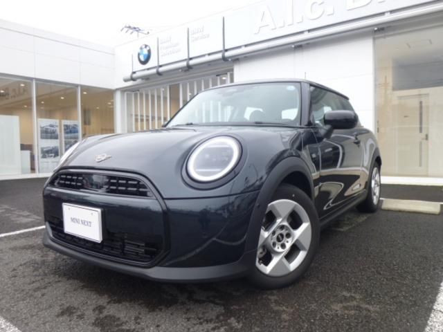 2025 MINI Hatch Cooper C 3-door Classic Trim Other Sedan for sale, Japanese used car export | GULJI TRADERS