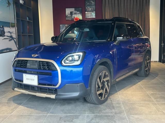 2025 MINI Hatch Countryman D - photo 1 2025 MINI Hatch Countryman D Other SUV for sale, Japanese used car export - photo 1 of 9 | GULJI TRADERS
