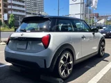 2025 MINI Hatch Cooper S Classic Trim White Sedan for sale, Japanese used car export - photo 3 of 9 | GULJI TRADERS