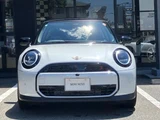 2025 MINI Hatch Cooper S Classic Trim White Sedan for sale, Japanese used car export - photo 4 of 9 | GULJI TRADERS