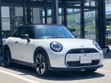 2025 MINI Hatch Cooper S Classic Trim White Sedan for sale, Japanese used car export - photo 6 of 9 | GULJI TRADERS