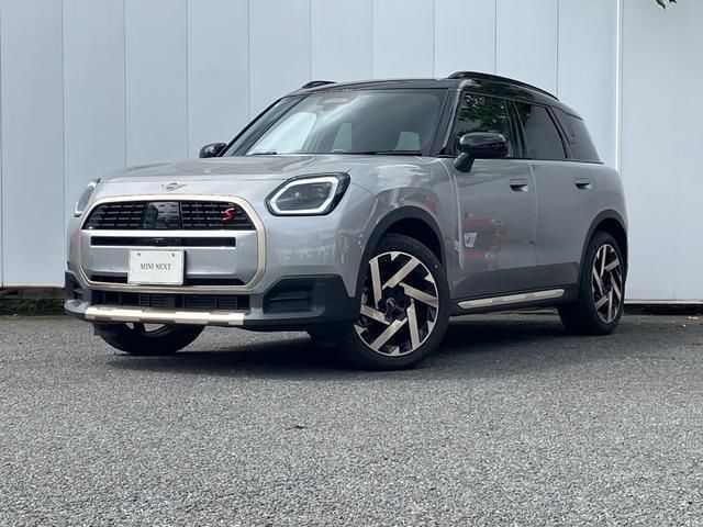 2025 MINI Hatch Countryman S All 4 Favourite - photo 1 2025 MINI Hatch Countryman S All 4 Favourite Silver SUV for sale, Japanese used car export - photo 1 of 9 | GULJI TRADERS